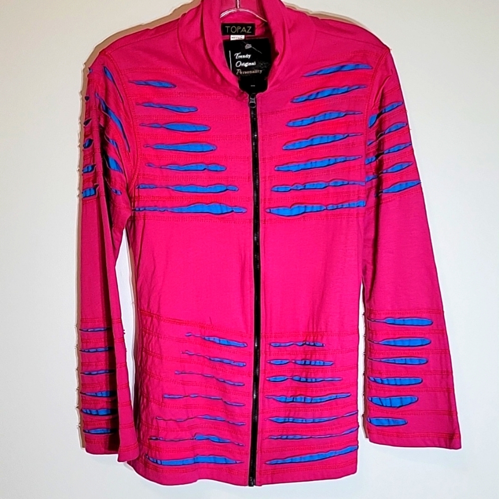 Topaz Womens Top (tag says large fits more lIke a small)